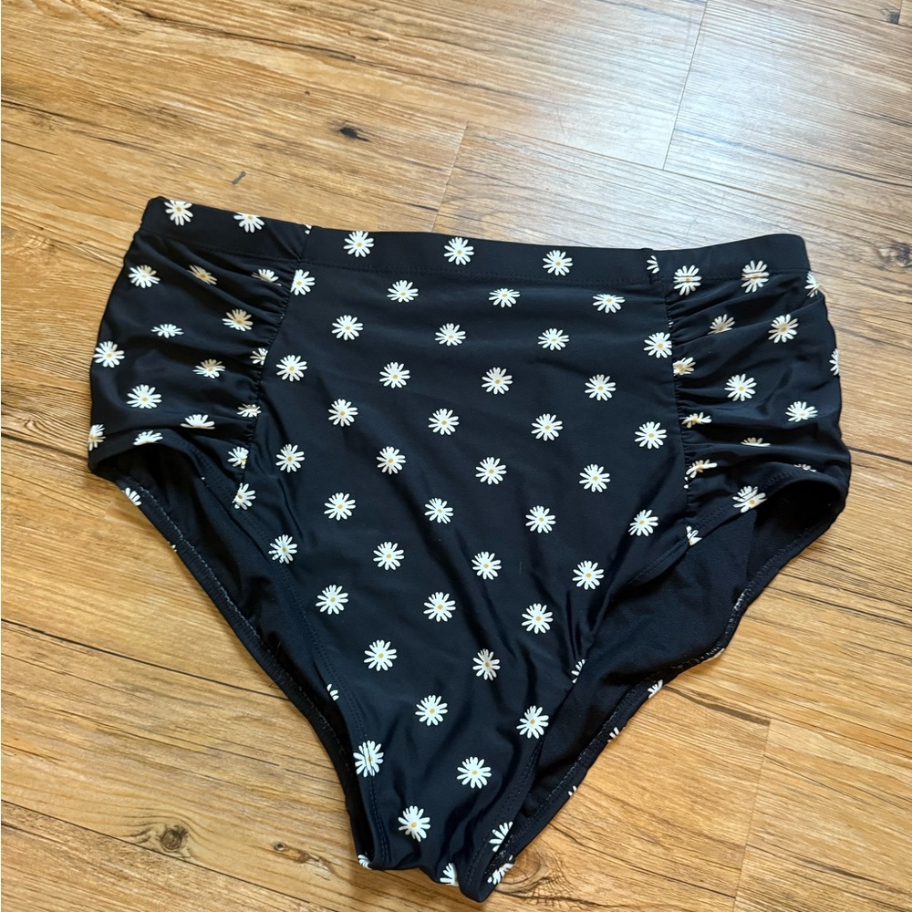 Old Navy Black Daisy Print Bikini Bottom